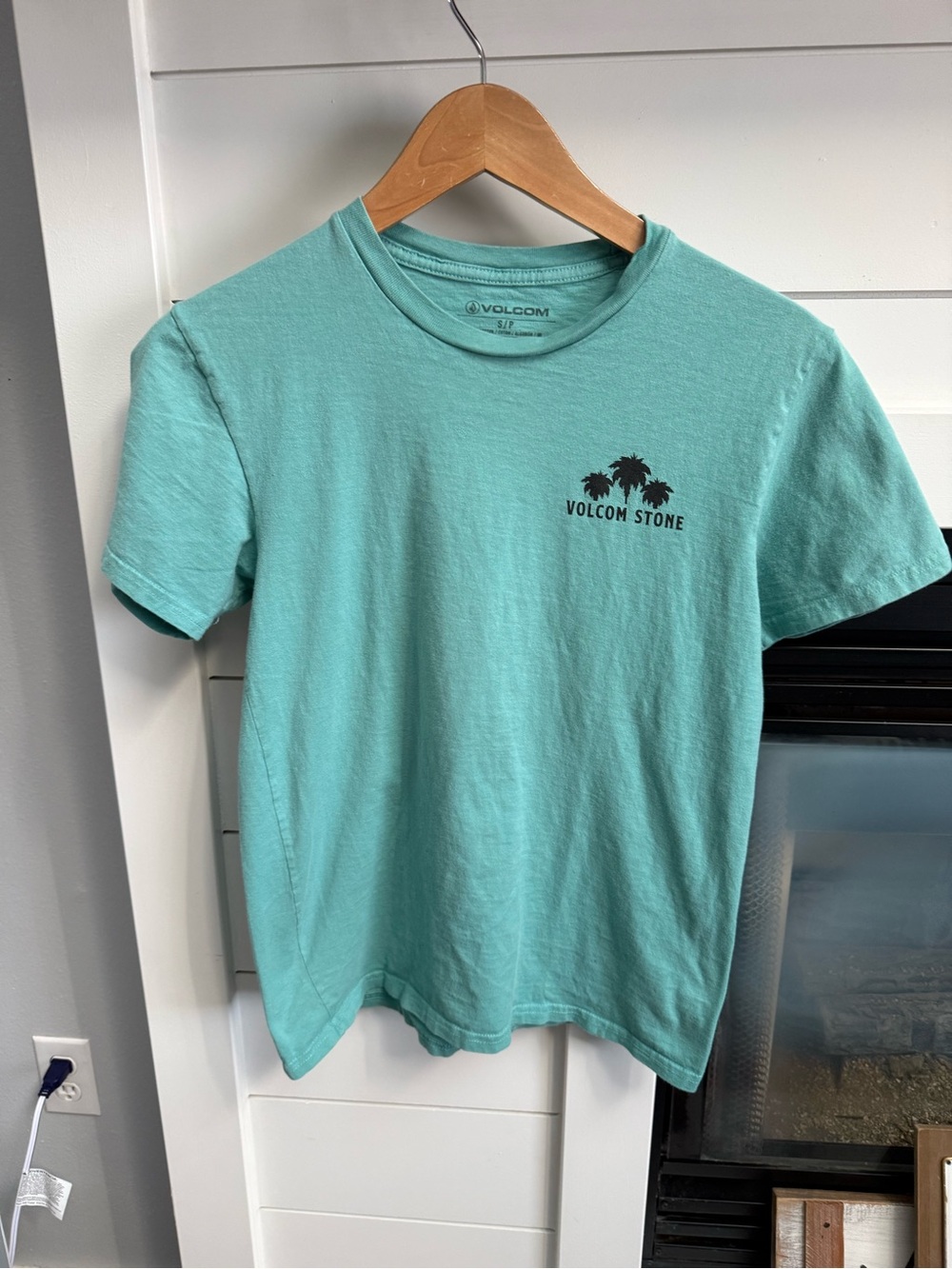 Men's volcom Short-Sleeve T-Shirt in Aqua size small surfer skate style